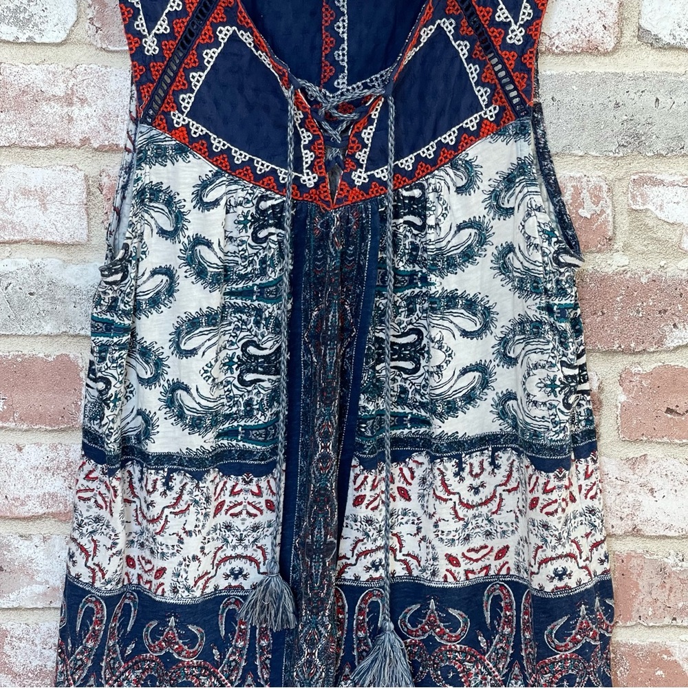 Lucky Brand Sleeveless Top | Size S/P  | Tie Tassels | Blue Pattern Boho - Picture 3 of 9